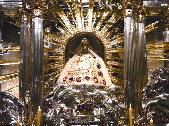 Het 13de-eeuws mirakuleus Madonnabeeld 'Magna Mater Austriae' in Mariazell.