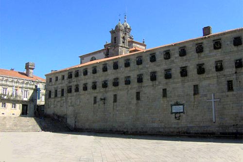 het klooster van San Pelayo de Antealtares