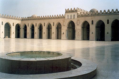 moskee van kalief Al-Hakim in de Egyptische hoofdstad Cairo, voltooid in 1013