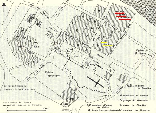 Situering van het 1ste (geel) en 2de hospitaal (rood) ten noordoosten van de kathedraal. Grondplan van Doornik, eind 13de eeuw.