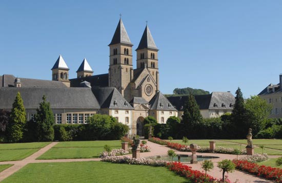 De huidige abdijkerk van St.-Willibrordus in Echternach