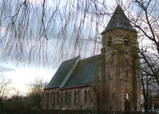 De schilderachtige St.-Jakobsparochiekerk van Hoeke