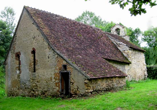 Een oud gasthuis vlakbij het Franse dorpje Lys-Saint-Georges (Dép. Indre)