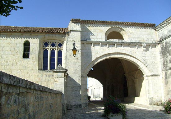 Het 12de-eeuwse hospitaal van Pons (Fr)