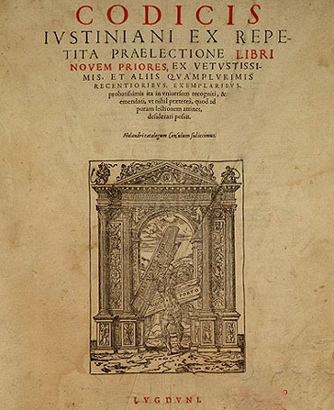 Voorpagina van het wetboek Codex Justinianus (Corpus Iuris Civilis). Uitgave van 1560 in Lyon.