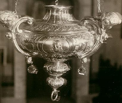 zilveren godslamp uit de 1ste kapel (1845)
