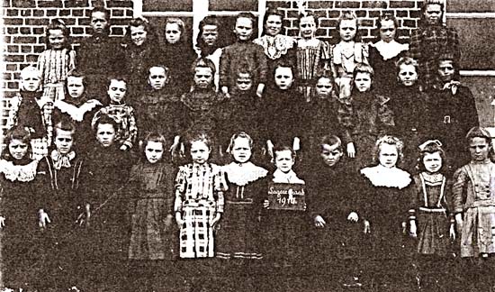 een klas van de lagere school in 1910