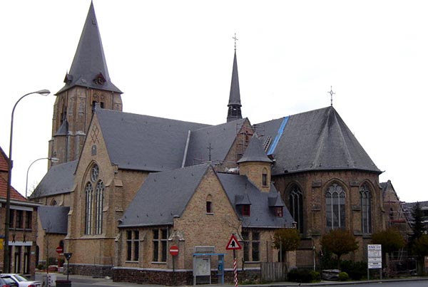 De St.-Martinus parochiekerk van Moorslede nu.