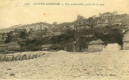 de Normandische badplaats Sainte-Adresse, waar de zusters in ballingschap verblijven tijdens de oorlog 1914-18