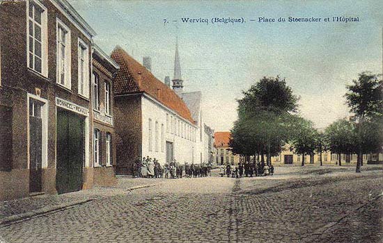 Het St.-Janshospitaal aan het marktplein de Steenakker in Wervik (ansichtkaart, 19de e.)